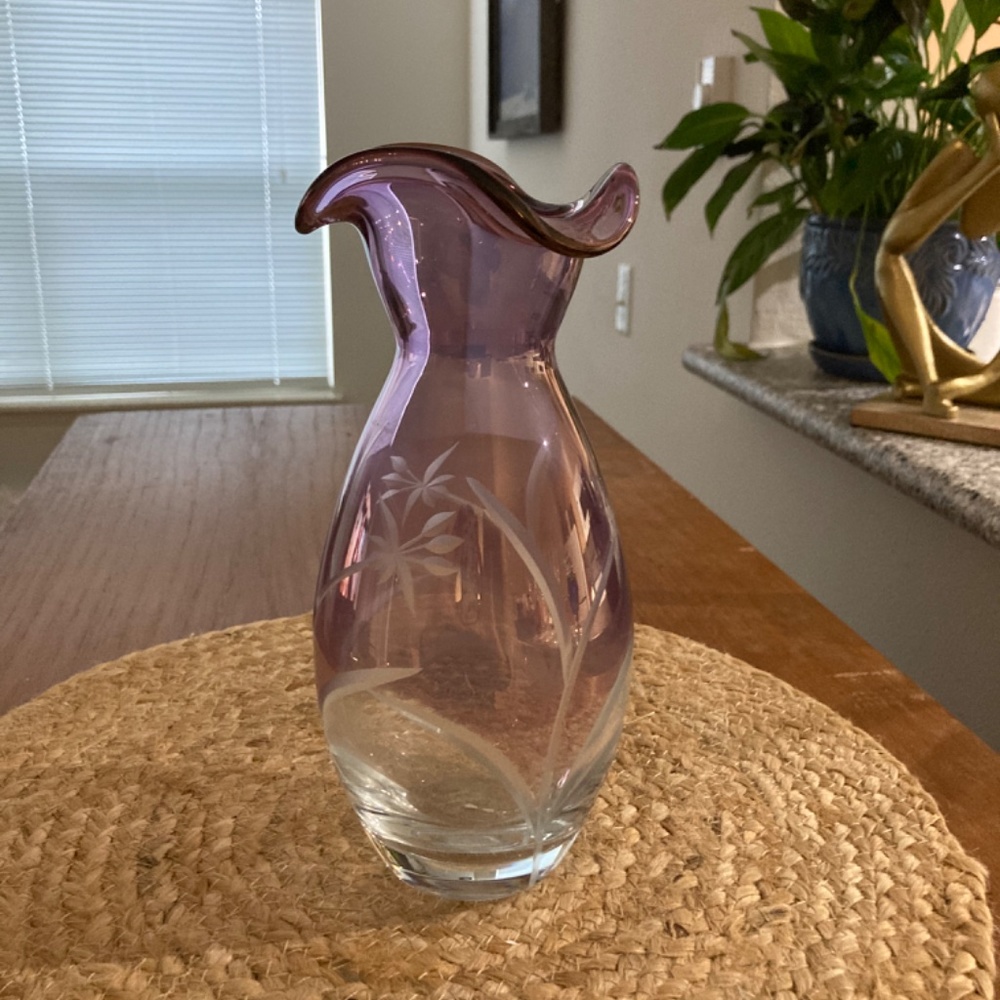 Vase - Picture 2 of 3